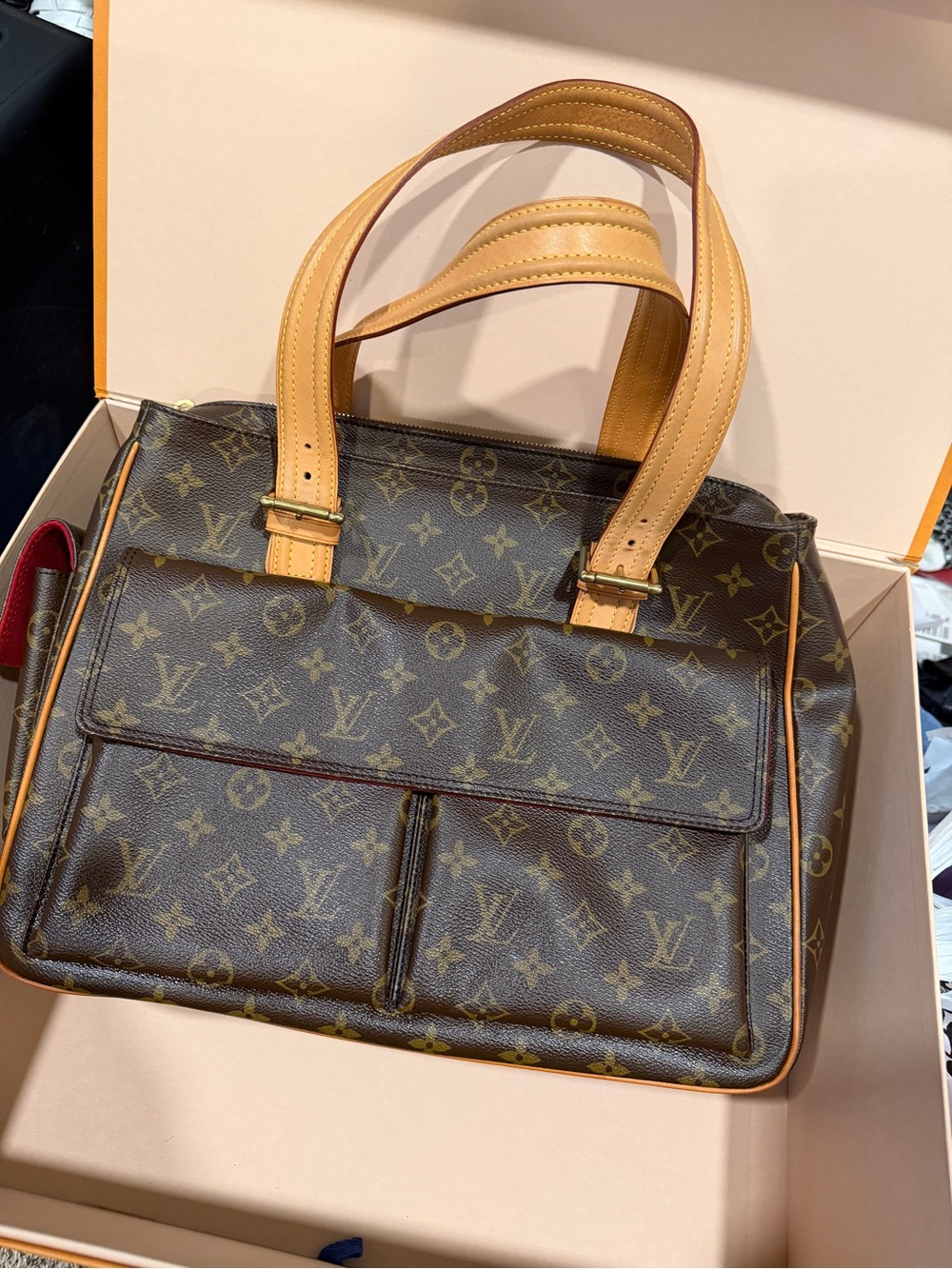 Louis Vuitton Excentri—Cité Monogram Canvas w/strap, Dustbag and Box!